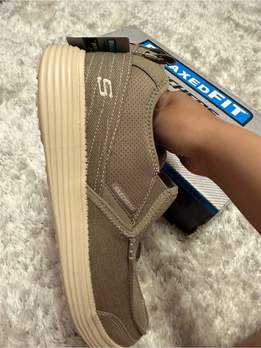 Men’s Skechers casual Slip-On Sneakers “Relaxed fit , memory foam “ new in box